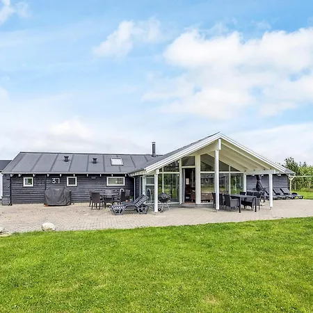 8 Person In * Ålbæk