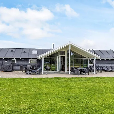 8 Person In * Ålbæk